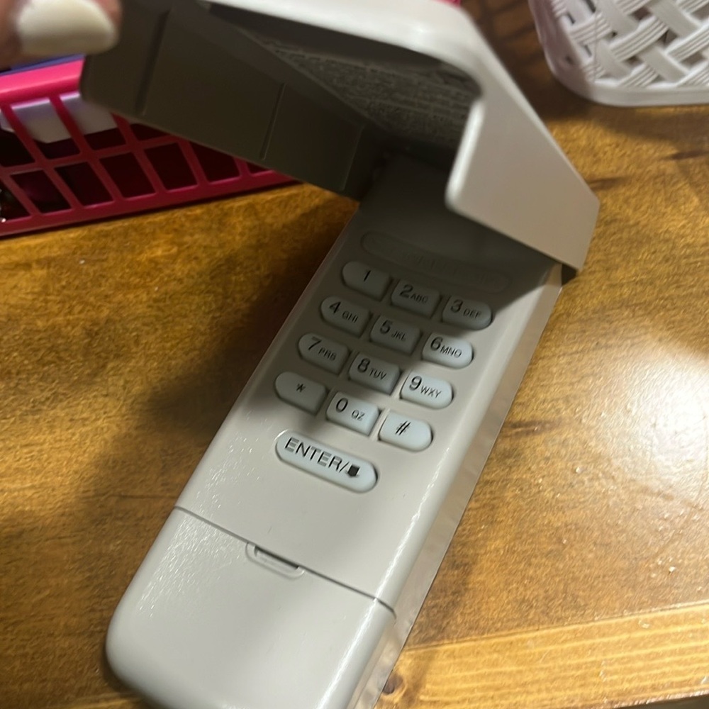 NIB Chamberlain 940ESTD Wireless Keypad for Garage Door Openers
